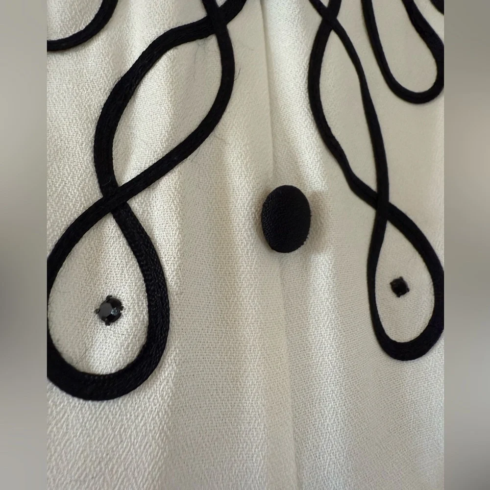 Vintage Elegant Black and White Dress - Picture 4 of 11